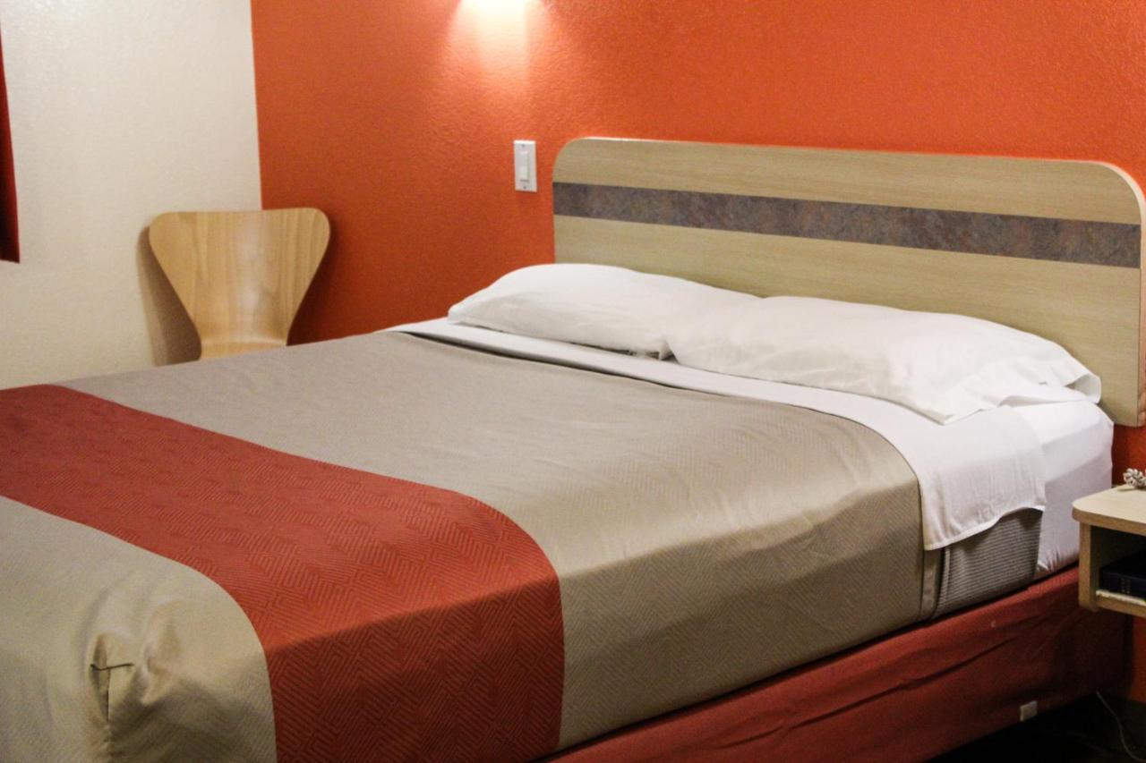 Hotel 6-fort Lupton, Co 2*