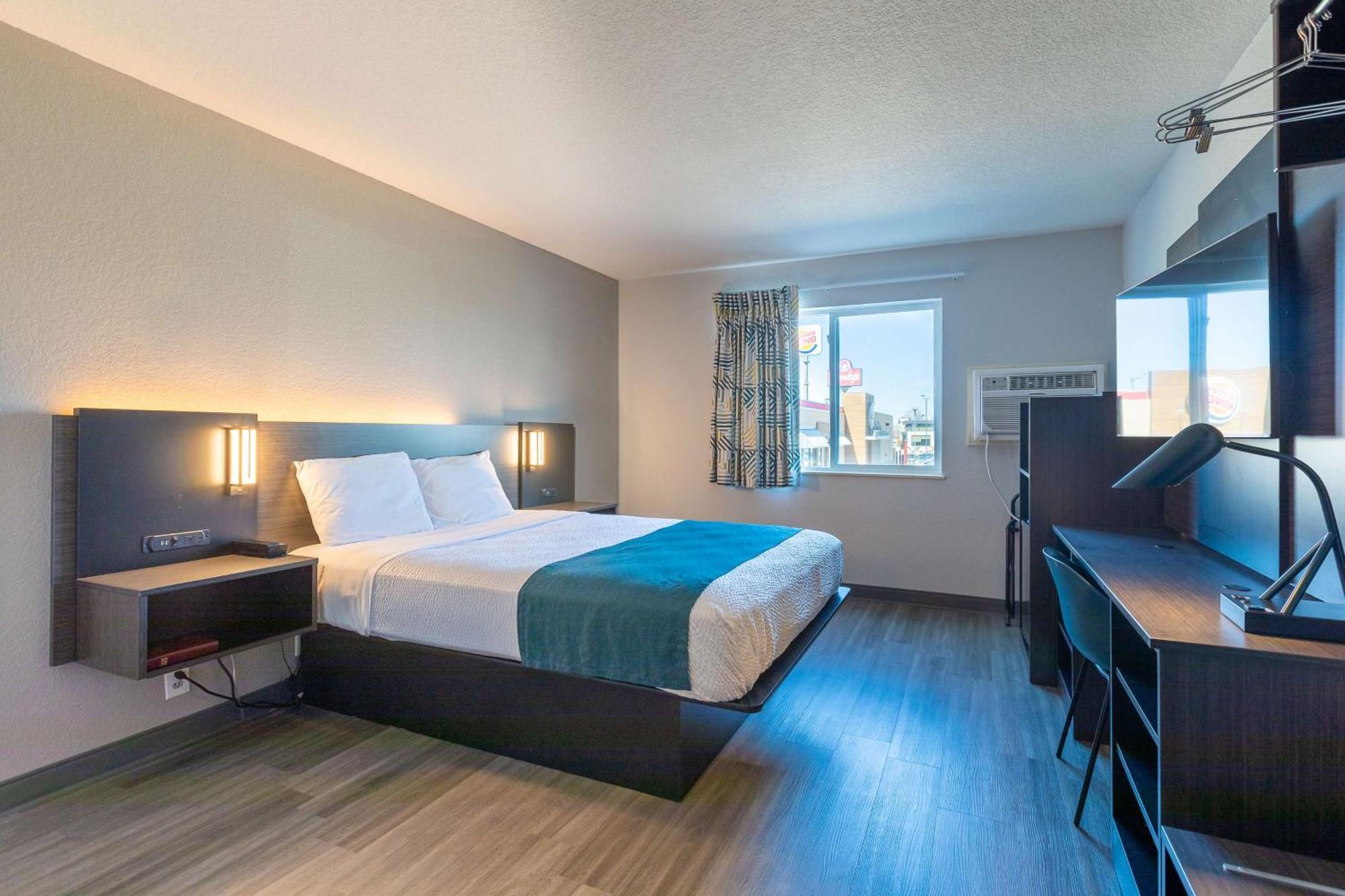 Hotel 6-fort Lupton, Co